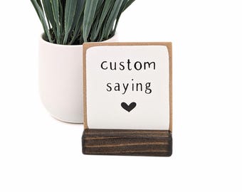 Plaque personnalisée | mini enseigne | idée cadeau | plaque personnalisable | petite plaque en bois personnalisée | enseigne de plateau fatiguée personnalisée