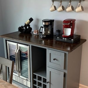 Vinoteca de madera maciza – Mueble para licores hecho a mano – Mueble bar de nogal/roble – Consola para guardar vinos – Muebles modernos de madera – Medidas personalizadas