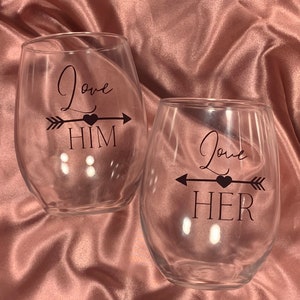 Mr and Mrs Stemless Wine Glasses: Couple Gift Set