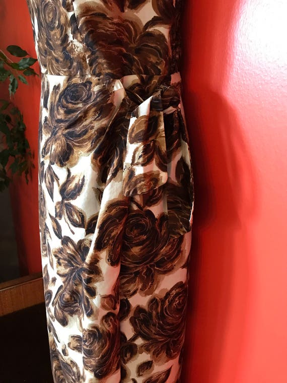 50's Hawaiian Style Rose Print Sarong Dress with … - image 6