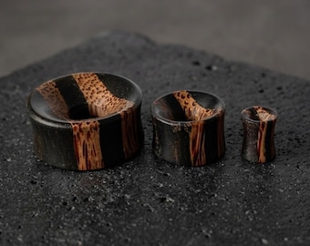 Organic Coconut Wood Tunnels: Double Flare Gauges 2G - 1