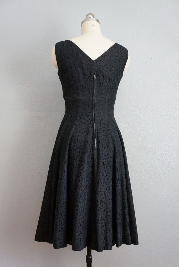 1950s Twirling at Midnight black lace dress | vin… - image 8