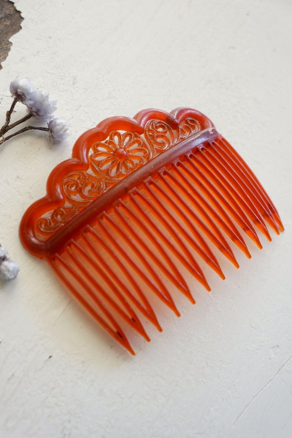 1970s Medallion art deco style hair comb | vintag… - image 3