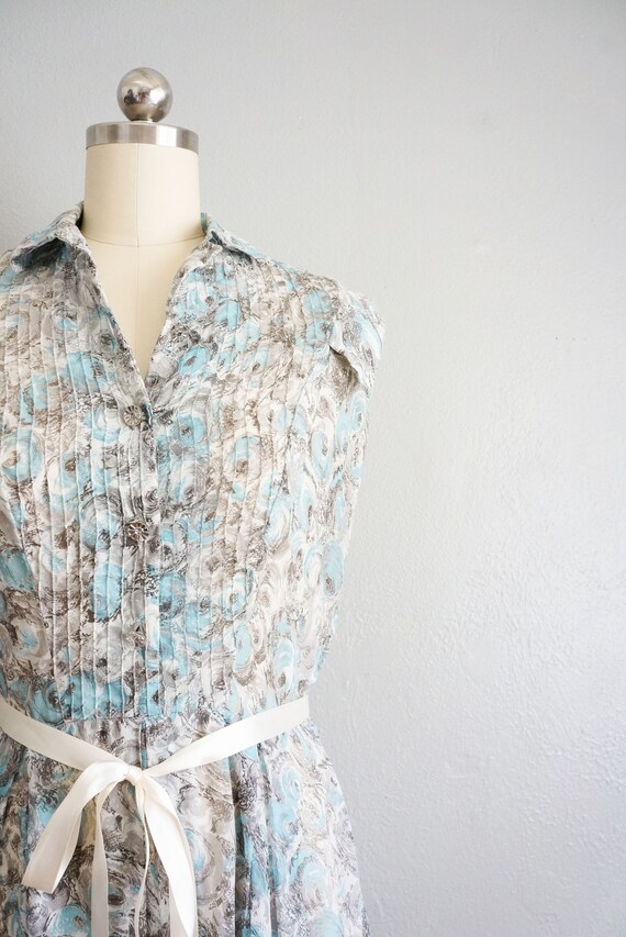 1940s Blue Roses cotton shirtdress | vintage 40s … - image 3