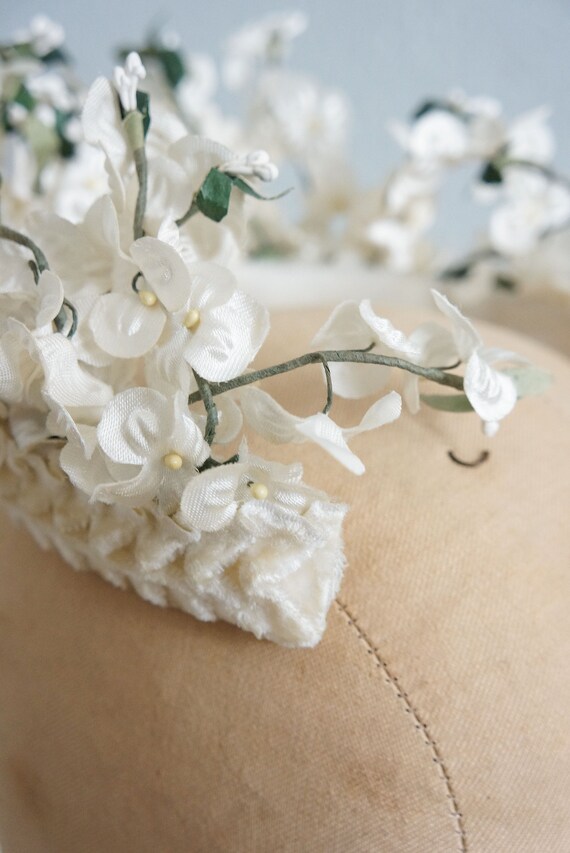1950s Conte de Fees white floral crown | vintage 50s bridal flower crown | 50s vintage velvet flower crown | 50s velvet bridal crown View 5