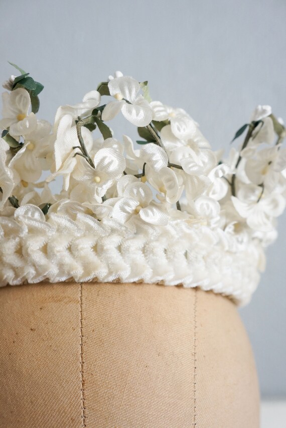 1950s Conte de Fees white floral crown | vintage 50s bridal flower crown | 50s vintage velvet flower crown | 50s velvet bridal crown View 4