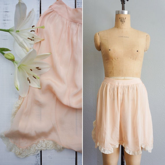 1920s Bisou silk step-in blush pink tap shorts | v