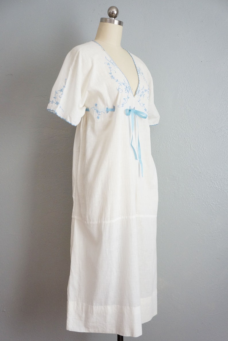 Edwardian Fluttering Vines cotton dress vintage 1910s embroidered cotton nightgown 1910s white and blue cotton dress image 5