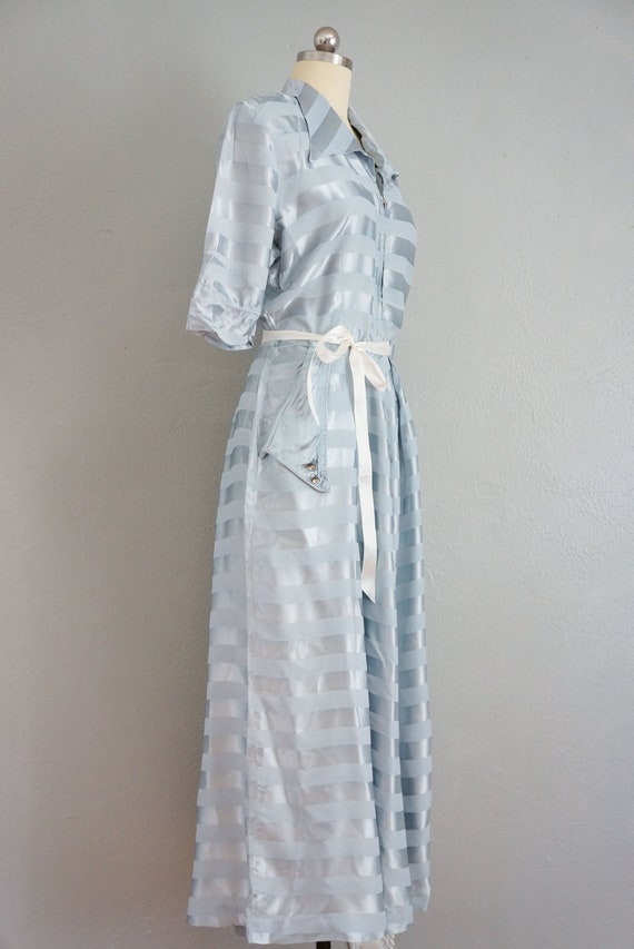 1950s Mode O'day blue rayon dressing gown | vinta… - image 7