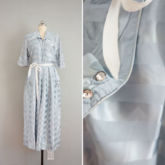 1950s Mode O'day blue rayon dressing gown | vinta… - image 1