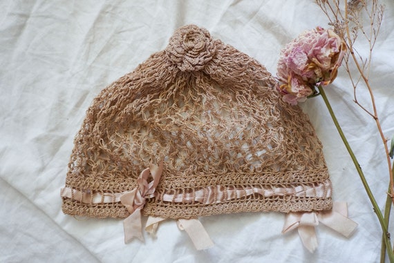 1920s Dusty Rose crochet hat/bonnet | vintage 20s