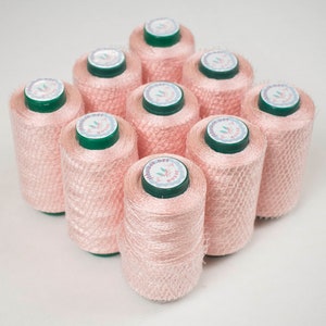 Häkelgarn, italienische Viskose, Seidengarn. 900-Gramm-Set. 100 Gramm Zapfen. Hergestellt in Italien, weiches Häkelgarn, hohe Qualität. 100 % Viskose.