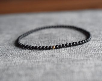 Dünnes schwarzes Herrenarmband, mattes schwarzes Onyx Armband, schwarzer Onyx Schmuck, Geschenk für Männer