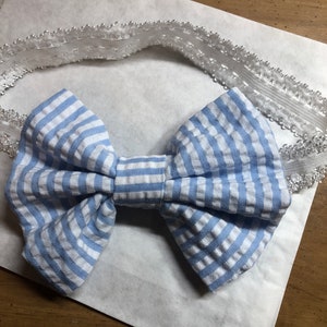 Baby seersucker Bow headband/ stretchy white band/ lt blue seersucker Bow/ ready to ship/free shipping!!