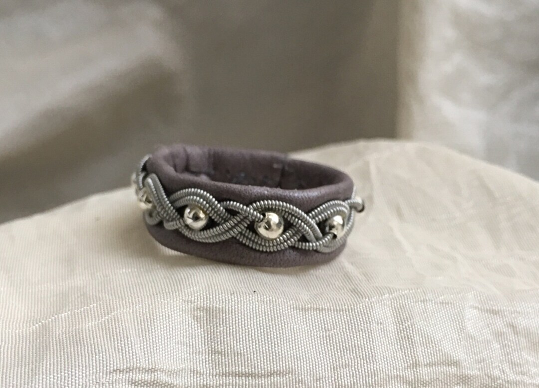 Sami Rind Nordic Sami Ring: Reindeer Leather and Pewter Thread - Etsy