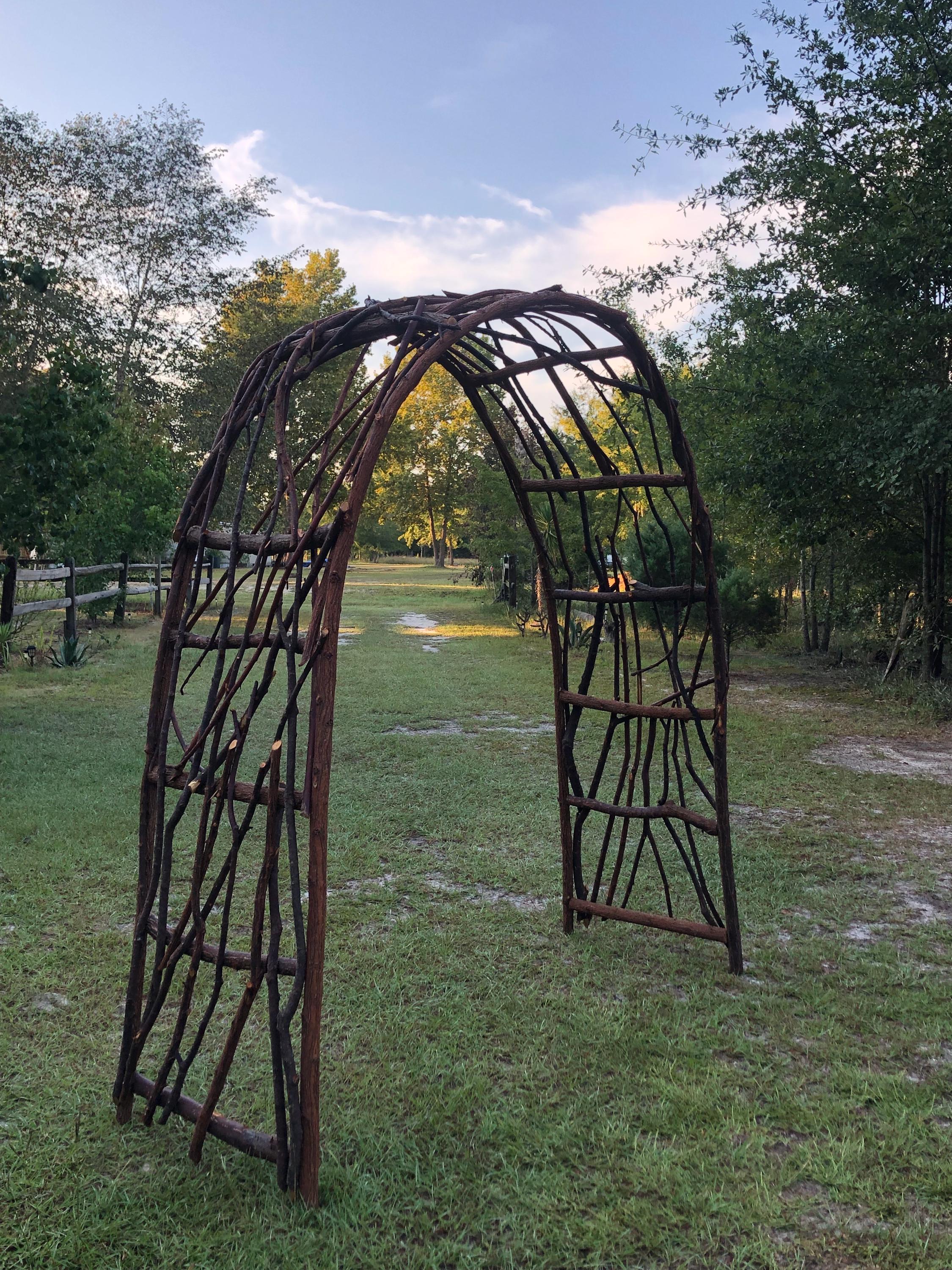 Bentwood Willow Garden Arbor ** Rustic Wedding Arch, Arbor Different Costs  - Etsy