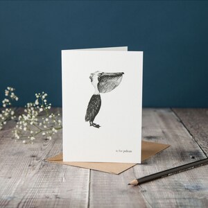 P wie Pelikan! typografische Karte Pelikan, monochrome schwarz-weiß Karte, Tintenillustration