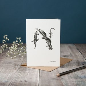 N wie Molche! typografisch gezeichnete Molchkarte, monochrome schwarzweiß Karte, Fineliner Illustration