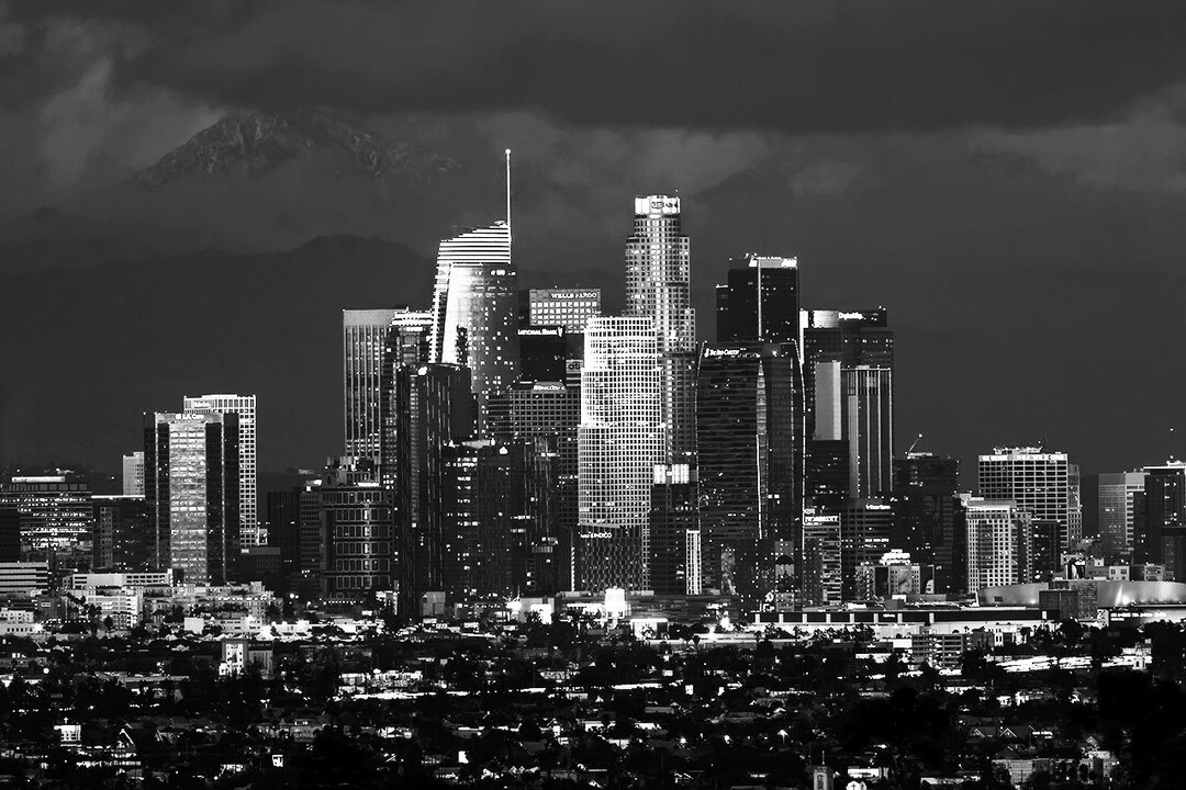 black-and-white-photography-city-skyline