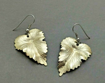 Vintage Leaf Earrings Realistic Light Gold Tone Pierced Dangle Nature Theme Boho