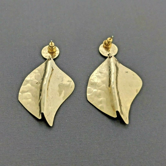 Vintage Leaf Earrings Hammered Gold Tone Figural … - image 3