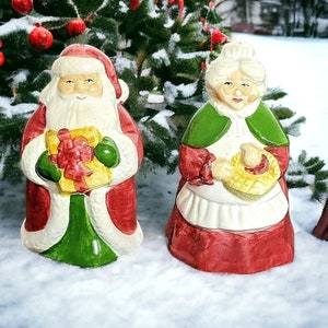 Vintage Christmas Salt and Pepper Shakers Porcelain Figural Santa and Mrs Claus
