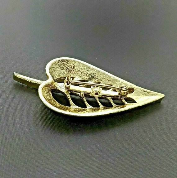 Vintage Leaf Brooch Heart Shape Gold Tone Cut Out… - image 5