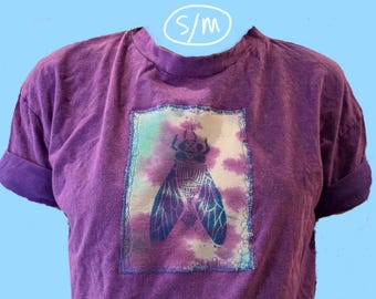 Upcycled Handprinted Boxy Fit Purple Tee - Tie-dye Cicada Applique Patch - S/M