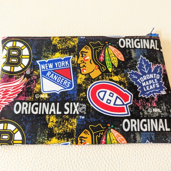 Étui à crayons à fermeture éclair en tissu Original Six Hockey // Cadeau de l’équipe de hockey