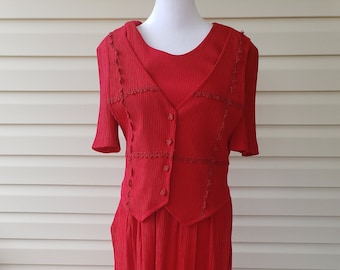 Red Rose button 1990s vintage Miss Dorby dress. Size small.