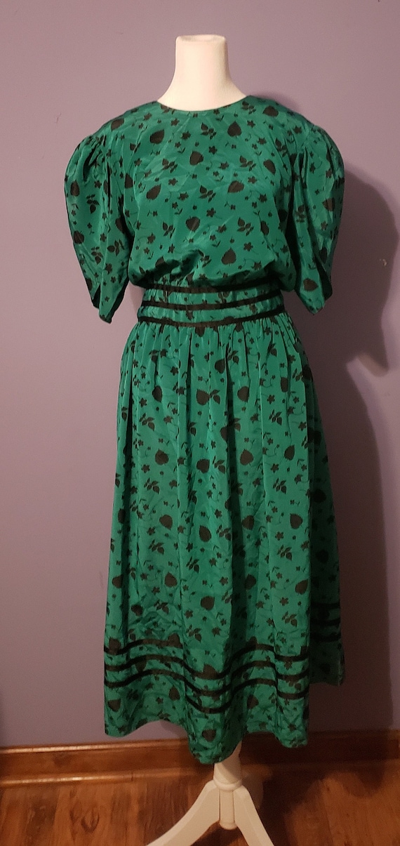 1980s does 1930s vintage Green dress with black fl