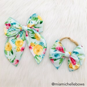 Seafoam Floral Fairytale Bow
