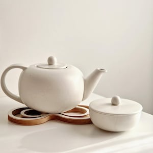 Rörstrand vintage, Gertrud Lönegren, serie Blanche, teiera e zuccheriera in ceramica bianca