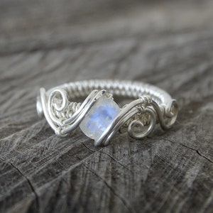 Moonstone sterling silver wire ring. Wire wrapped ring, fantasy ring, unique ring, elven ring, moonstone ring, sterling silver ring,elf ring