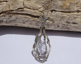 Amethyst silver wire pendant. Amethyst pendant, amethyst necklace, wire wrapped pendant, wire wrap jewelry, amethyst jewelry, wire necklace
