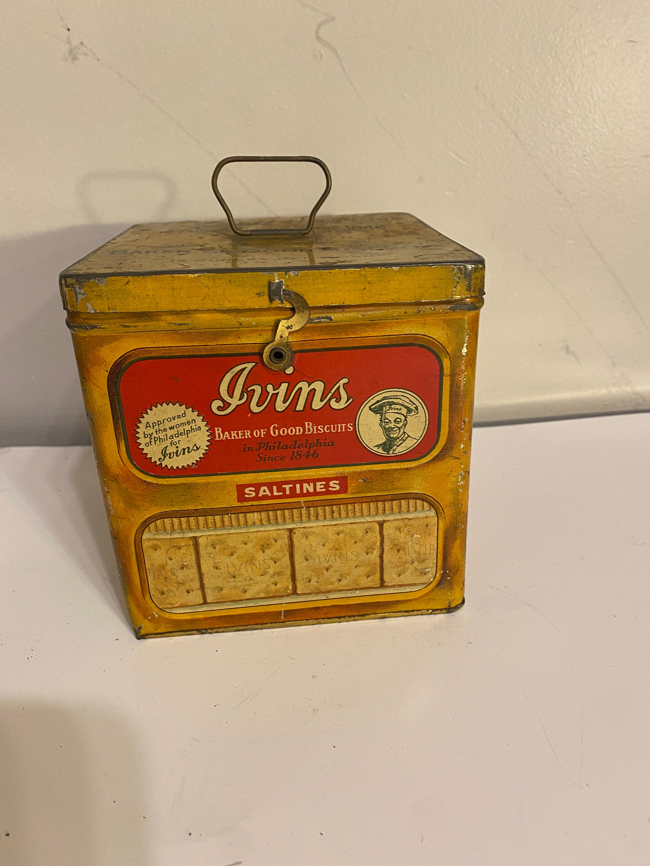 Antique Biscuit Cracker Tin Ivins Lunch on Thins Baker of Good