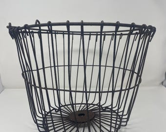 古い金属製のバスケット - Etsy 日本