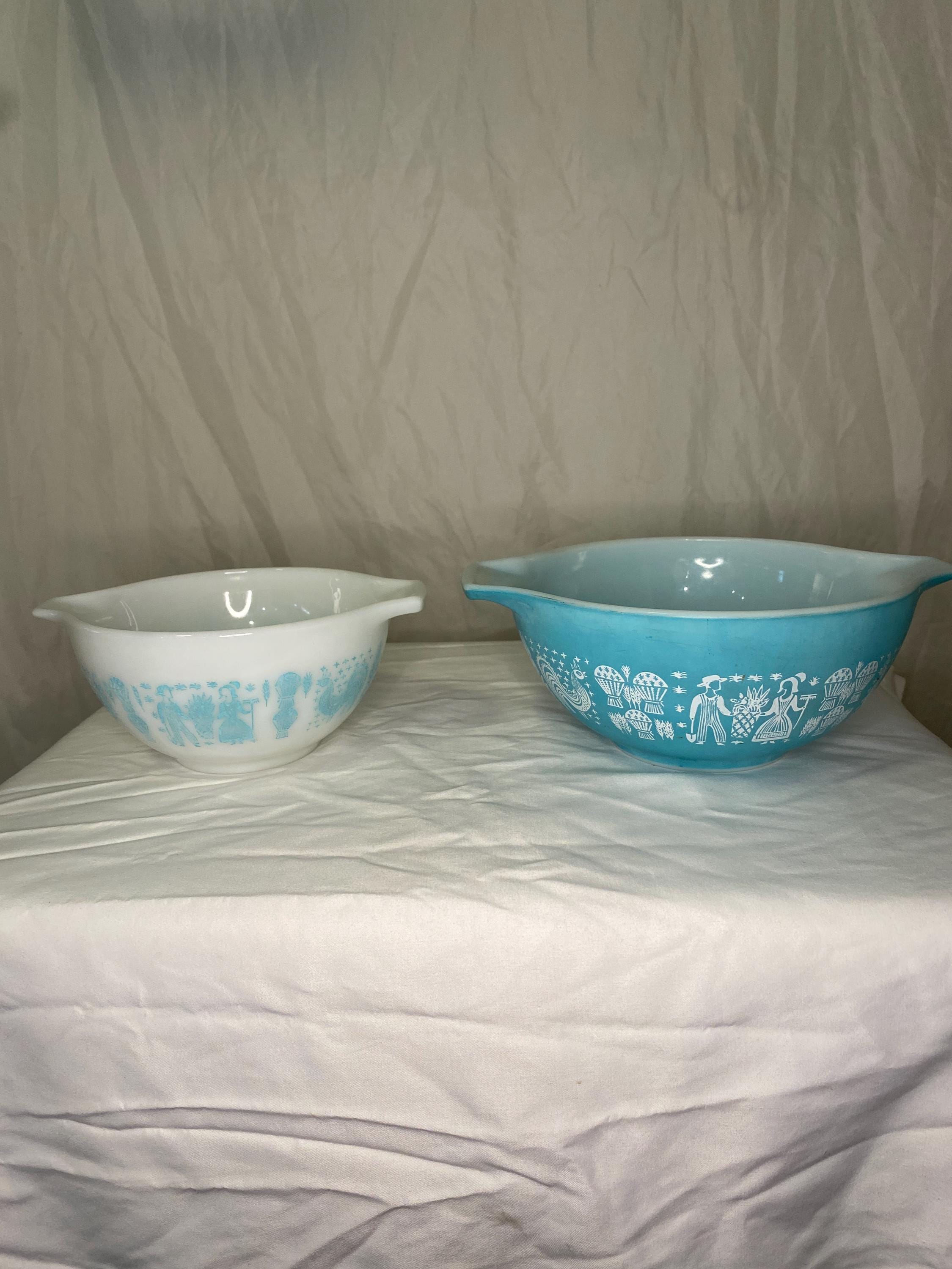 Pyrex Turquoise and White Butterprint Cinderella Mixing Bowls - Set of ...