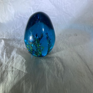 Blue Egg Art Glass Paperweight