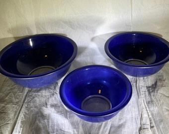 Pyrex Rainbow Dark Blue Mixing Bowls - set of 3