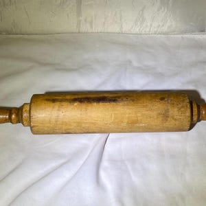 Rouleau à pâtisserie en bois vintage