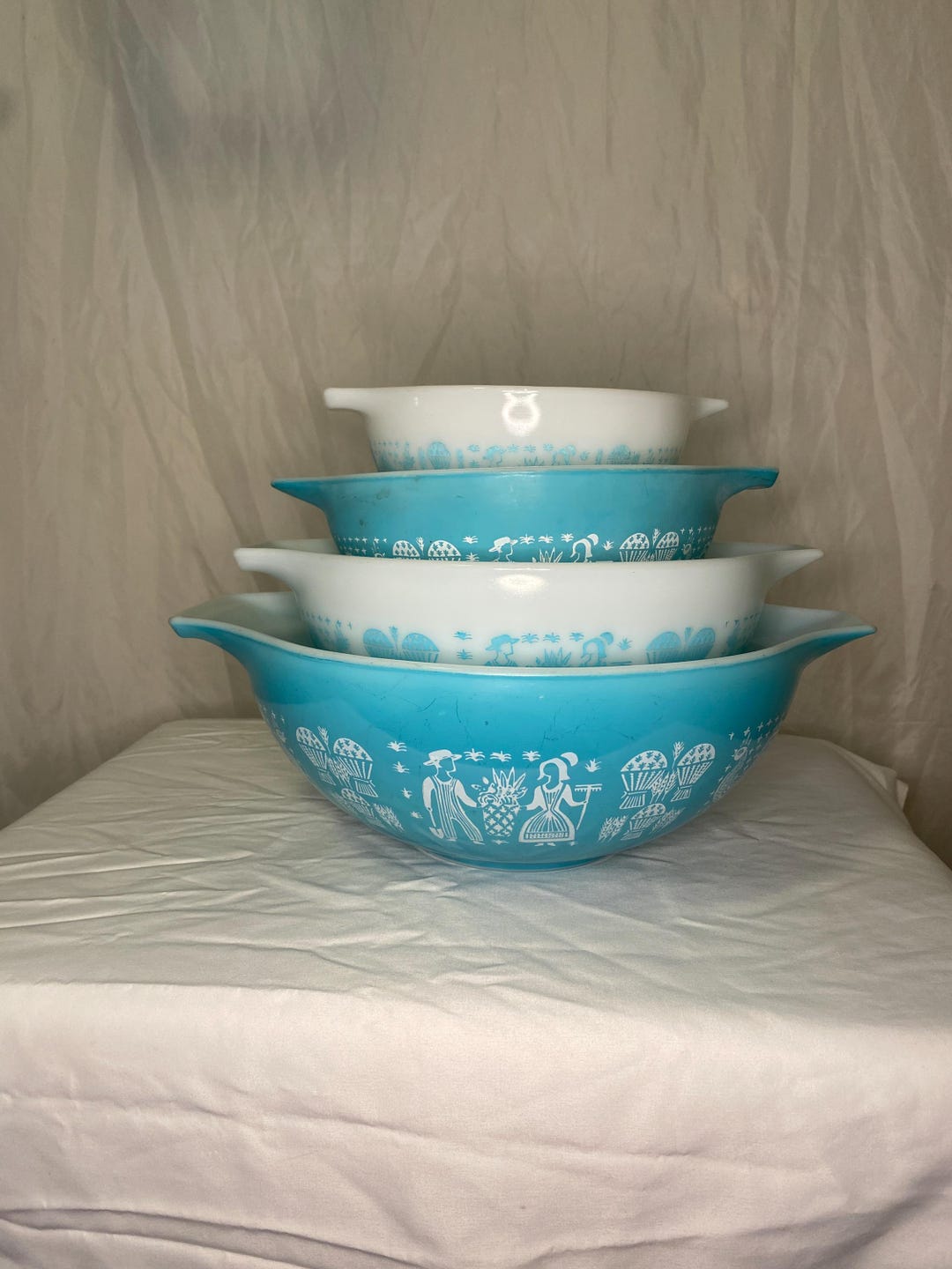 Pyrex Turquoise and White Butterprint Cinderella Mixing Bowls - Set of ...