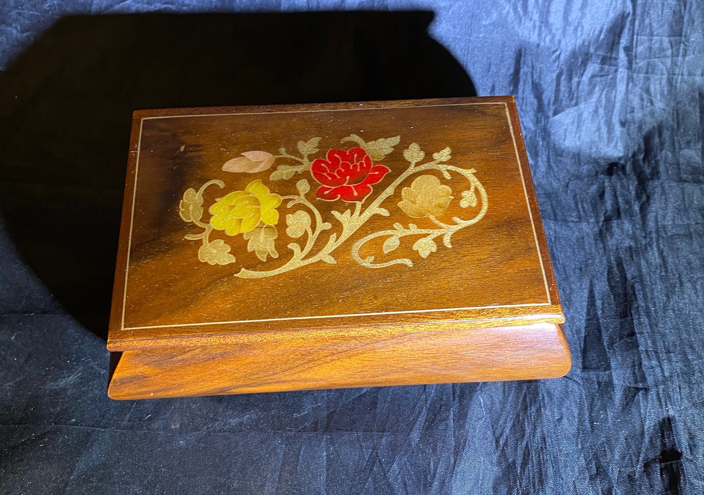 Boîte à Bijoux Musicale En Bois Compacte – Neuf Avec étiquettes – Idéal Pour Cadeau