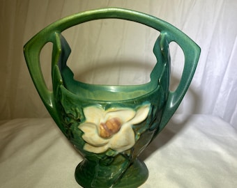 Cesta de magnolias verdes de Roseville