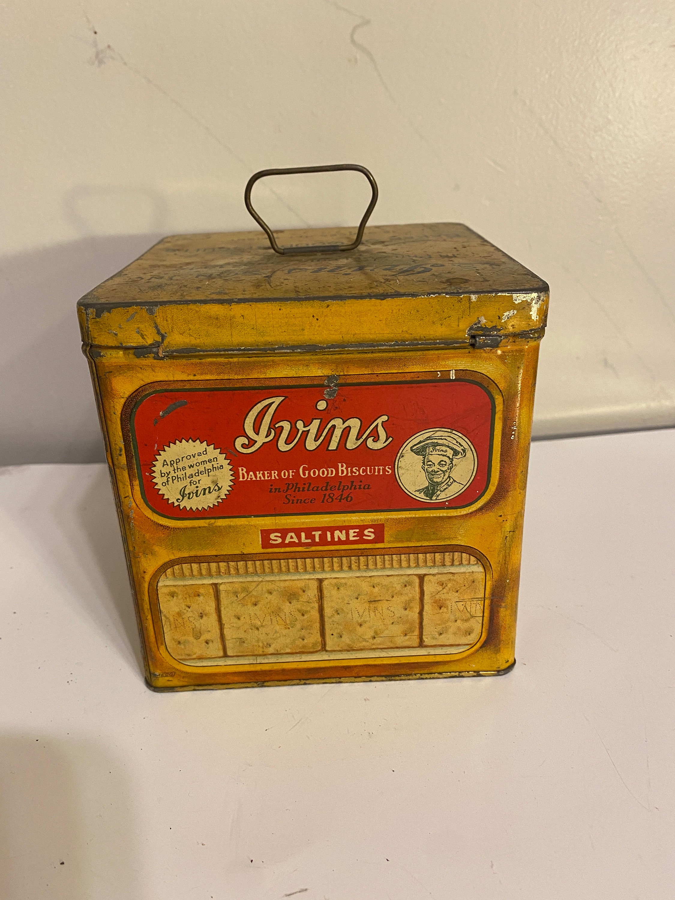 Antique Biscuit Cracker Tin Ivins Lunch on Thins Baker of Good