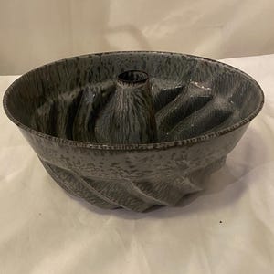 Granite Ware Angel Food Cake Mold