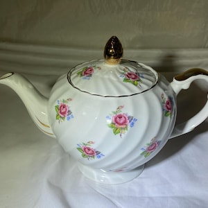 Sadler Ellegreave Teapot