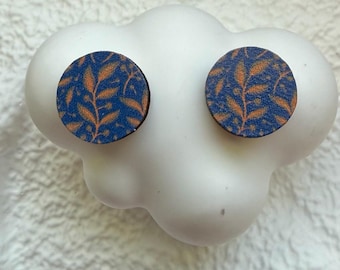 Boucles d'oreilles puces en bois