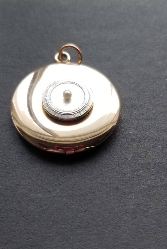 Yellow and White Gold Locket with Mother of Pearl… - image 3