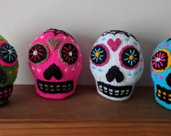 PDF Knitting Pattern - Candy Heart Sugar Skull - Halloween - worked flat